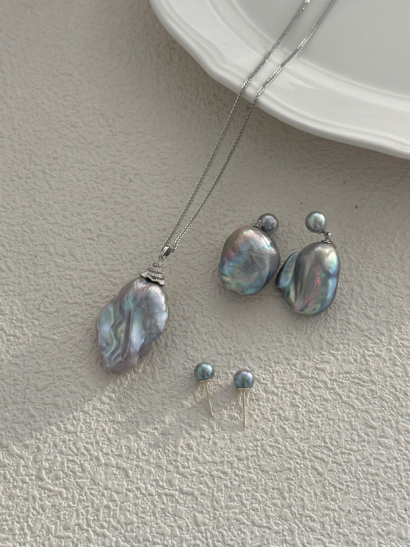 Gray Baroque Pearl Necklace | Silver-plated White Gold | 45cm+5cm Adjustable