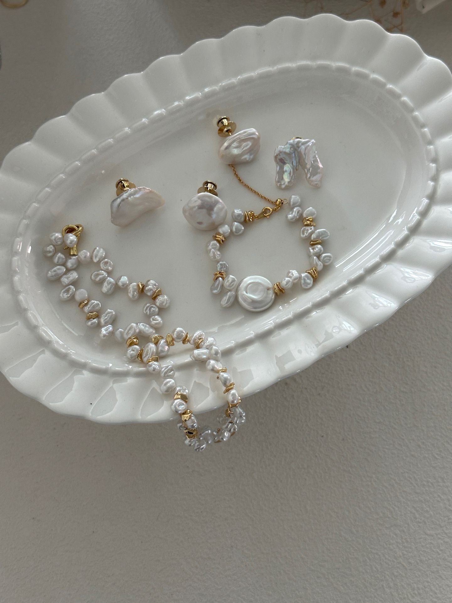 Keshi Baroque Pearl Bracelet | 18K Gold-Plated Silver Clasp & Gold-Plated Copper