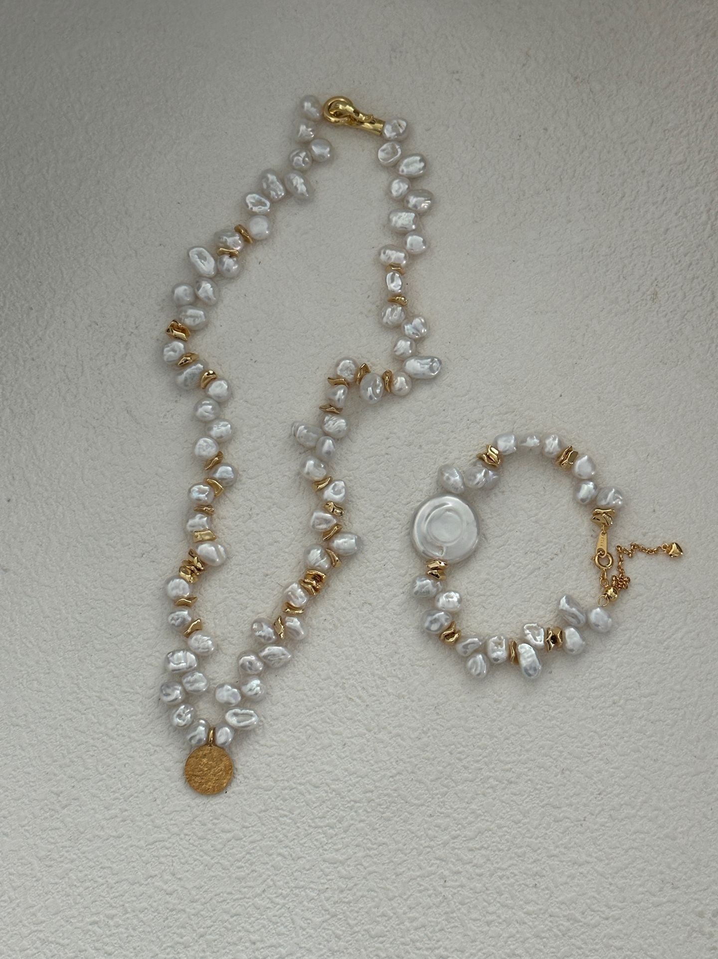 Keshi Baroque Pearl Bracelet | 18K Gold-Plated Silver Clasp & Gold-Plated Copper