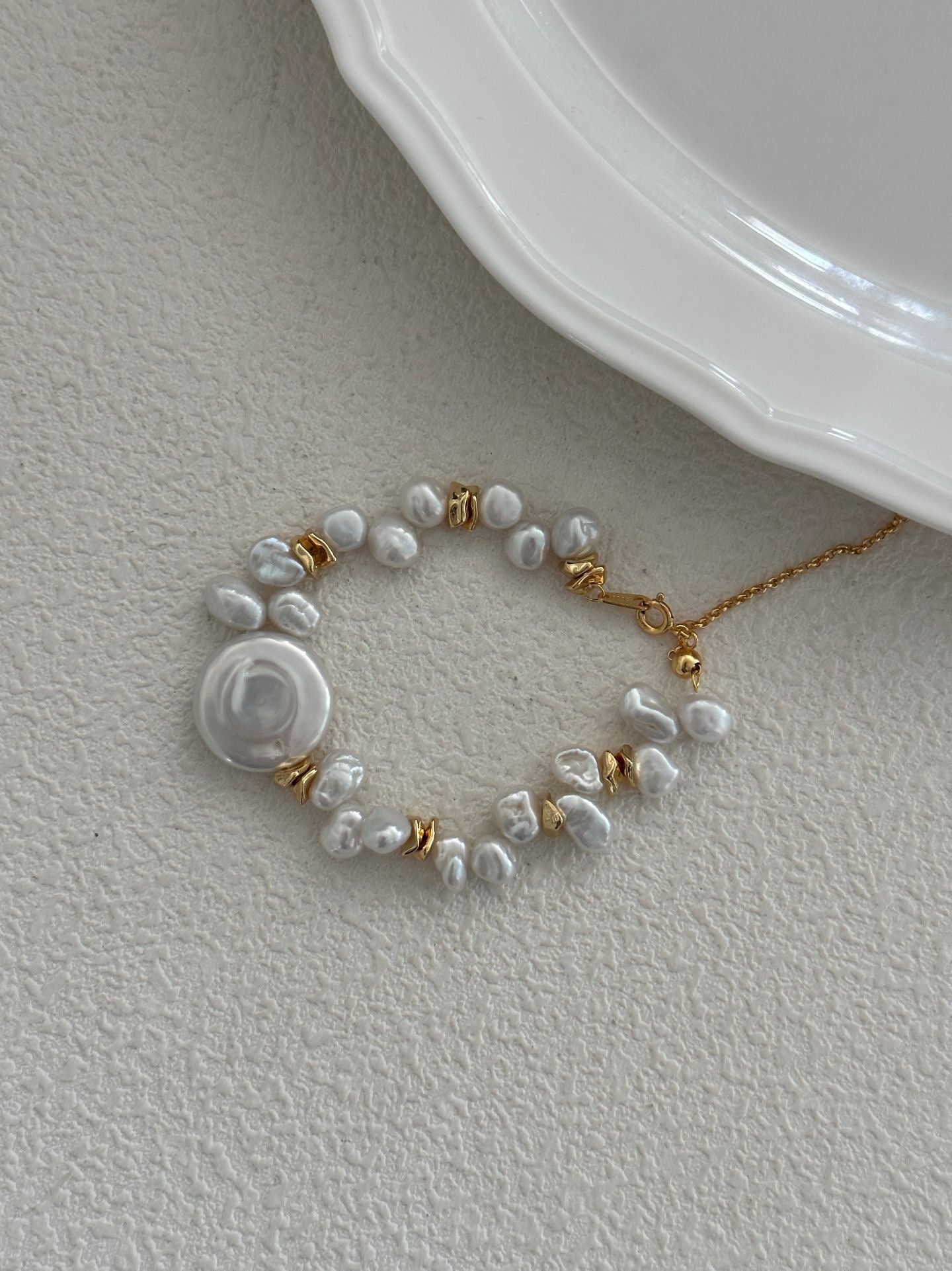 Keshi Baroque Pearl Bracelet | 18K Gold-Plated Silver Clasp & Gold-Plated Copper