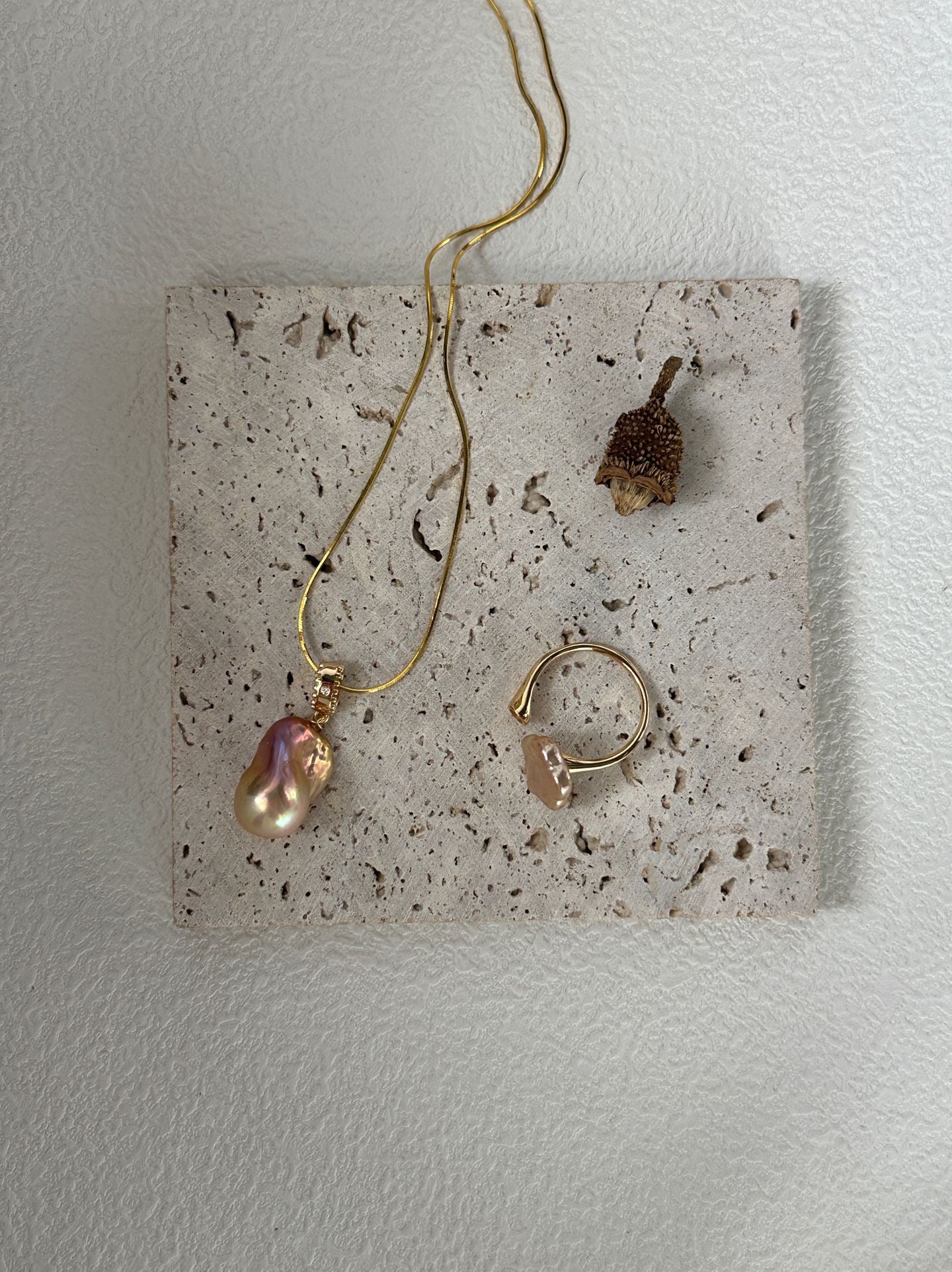 Detachable Baroque Pearl Necklace – 18K Gold Plated 925 Silver, Iridescent Mini Pearl Pendant, CZ Clasp, French Minimalist Jewelry