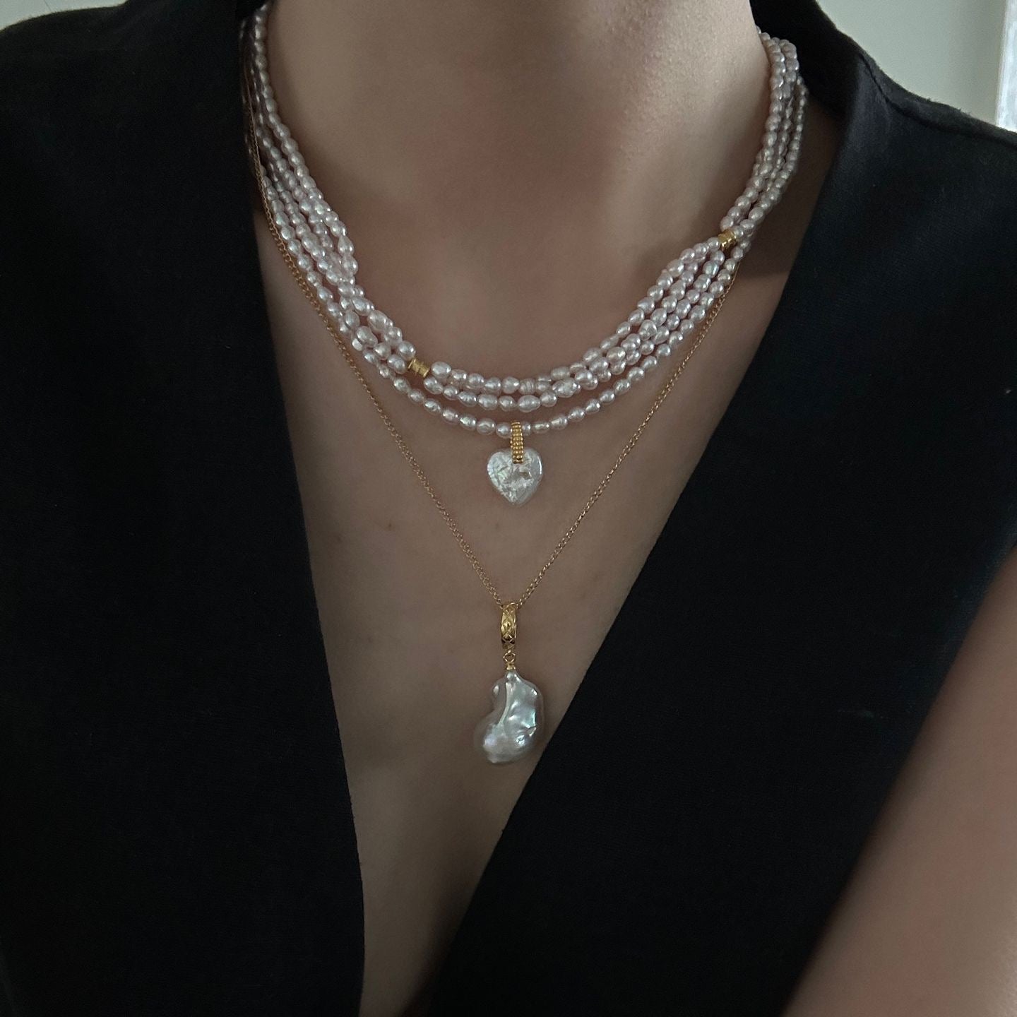 Sakura Pink Seed Bead Necklace with Detachable Heart-Shaped Baroque Pearl Pendant | 18K Gold Vermeil | 39+5cm Adjustable