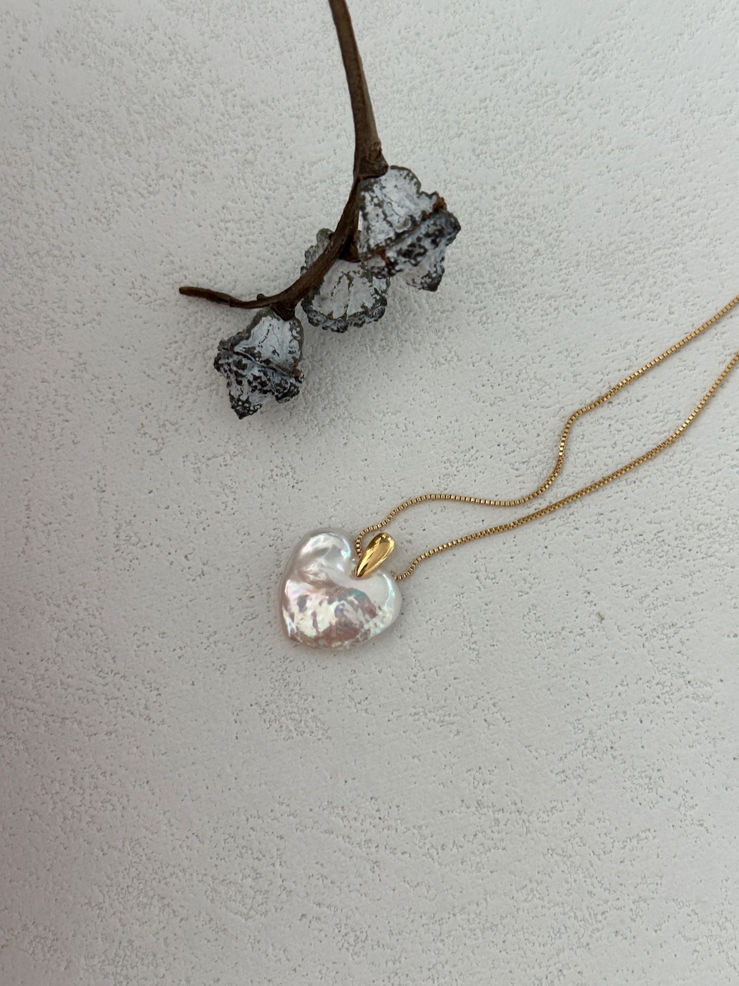 Heart-Shaped Freshwater Pearl Necklace | 50cm Gold Chain | Silver Gold-plated Heart Clasp
