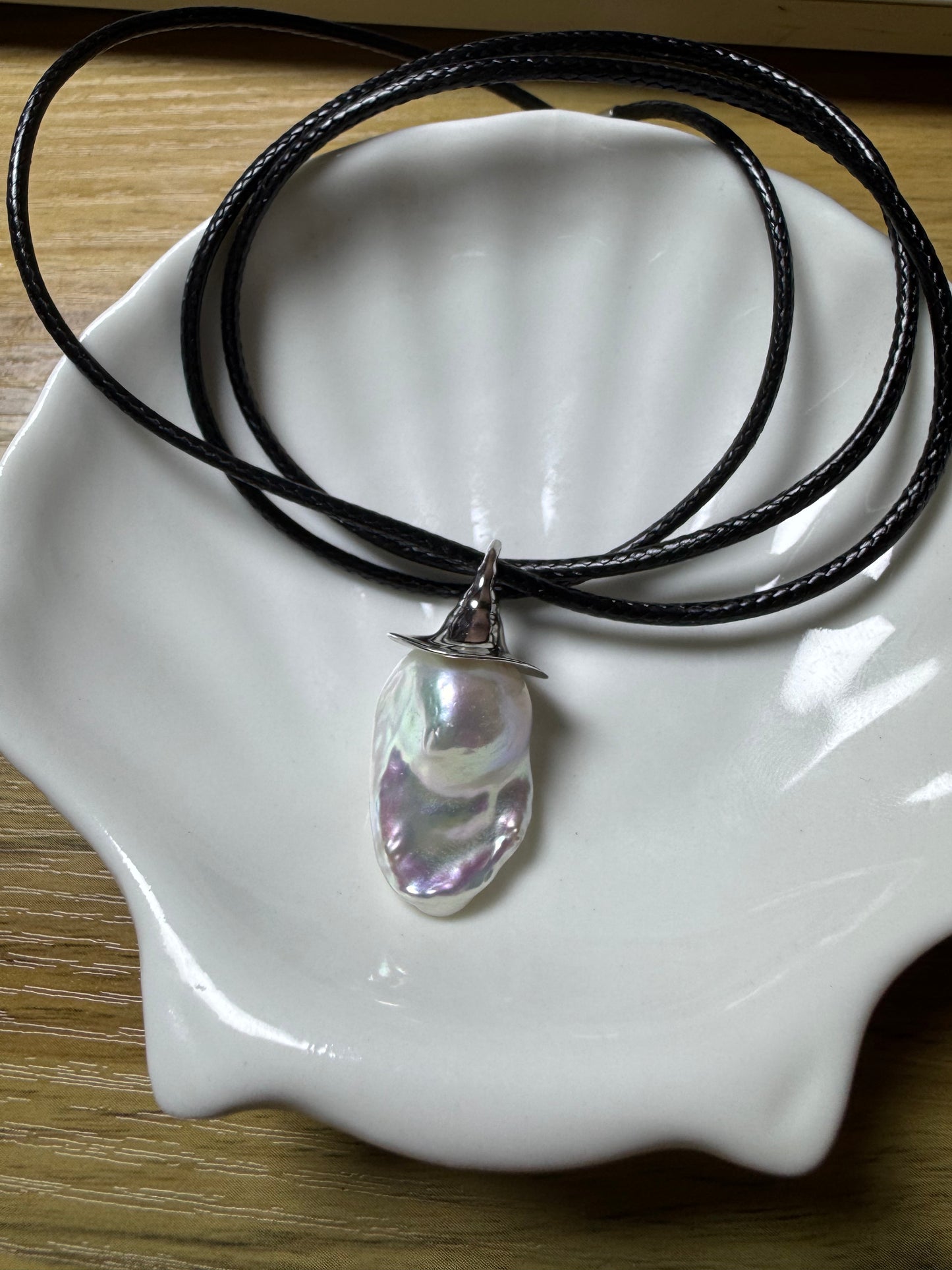 Hat-Shaped Baroque Pearl Necklace | 65 cm Leather Cord | 925 Sterling Silver