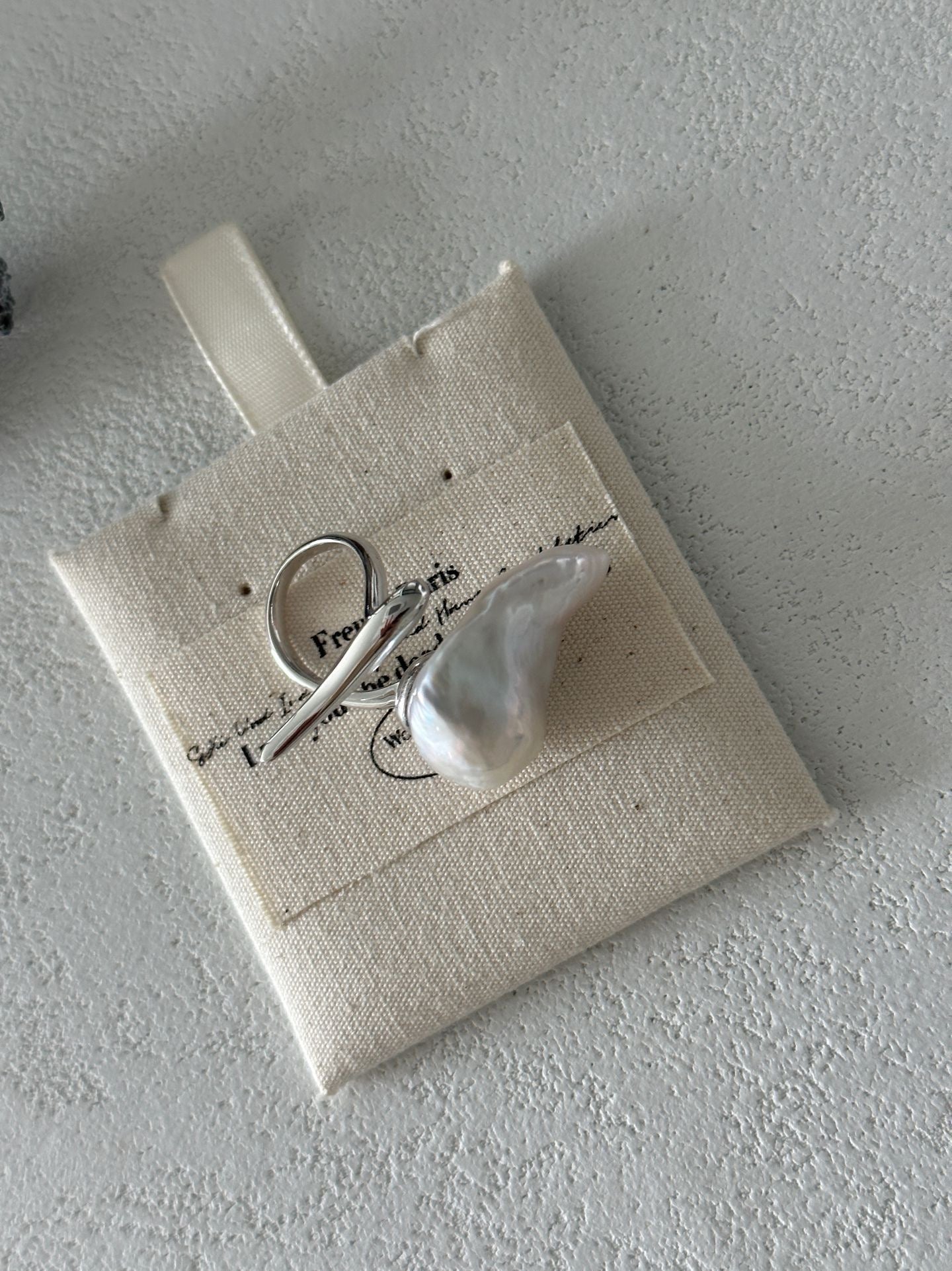 Blade-Edge Baroque Pearl Statement Ring · Adjustable S925 Silver