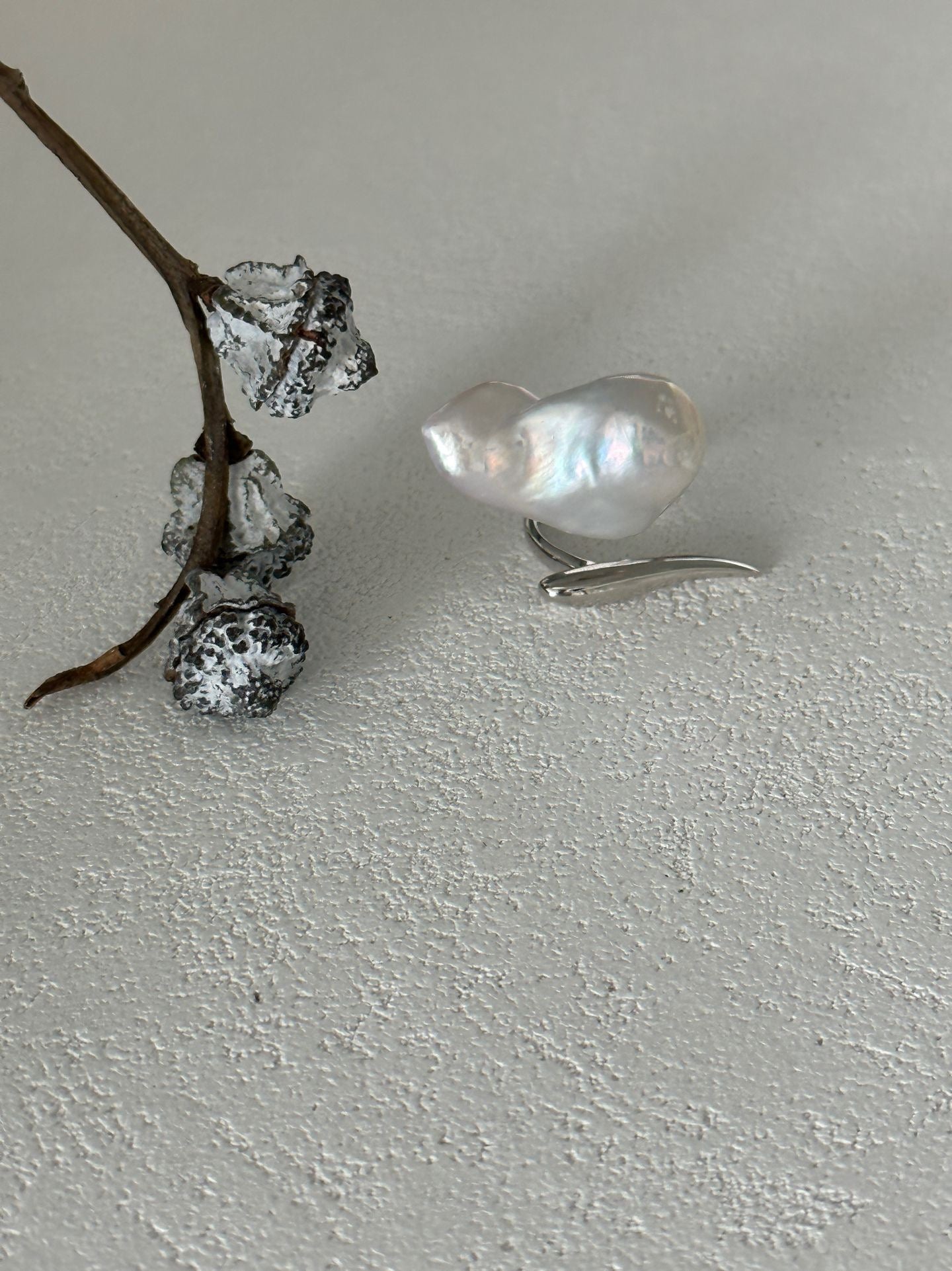 Blade-Edge Baroque Pearl Statement Ring · Adjustable S925 Silver