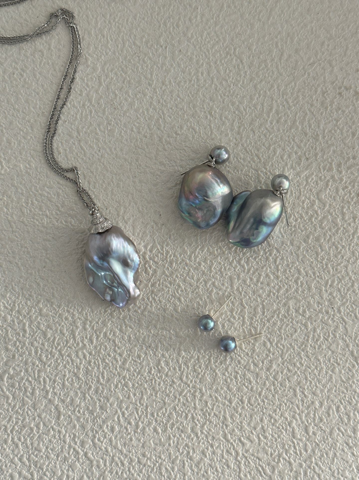 Gray Baroque Pearl Earrings | Freshwater and Saltwater Pearl Drop Design