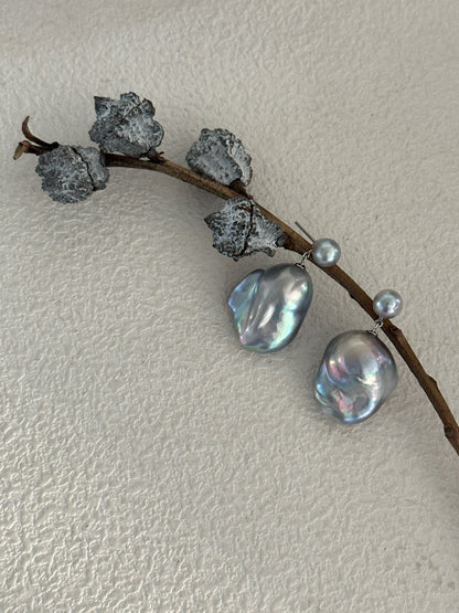 Gray Baroque Pearl Earrings | Freshwater and Saltwater Pearl Drop Design