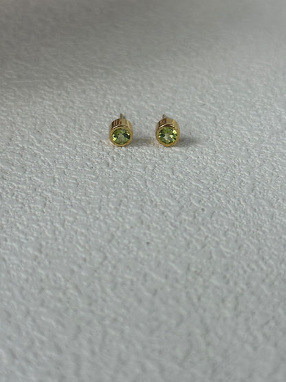 Natural Peridot Stud Earrings – High Clarity, Fine Cut – 18K Gold-Plated Sterling Silver
