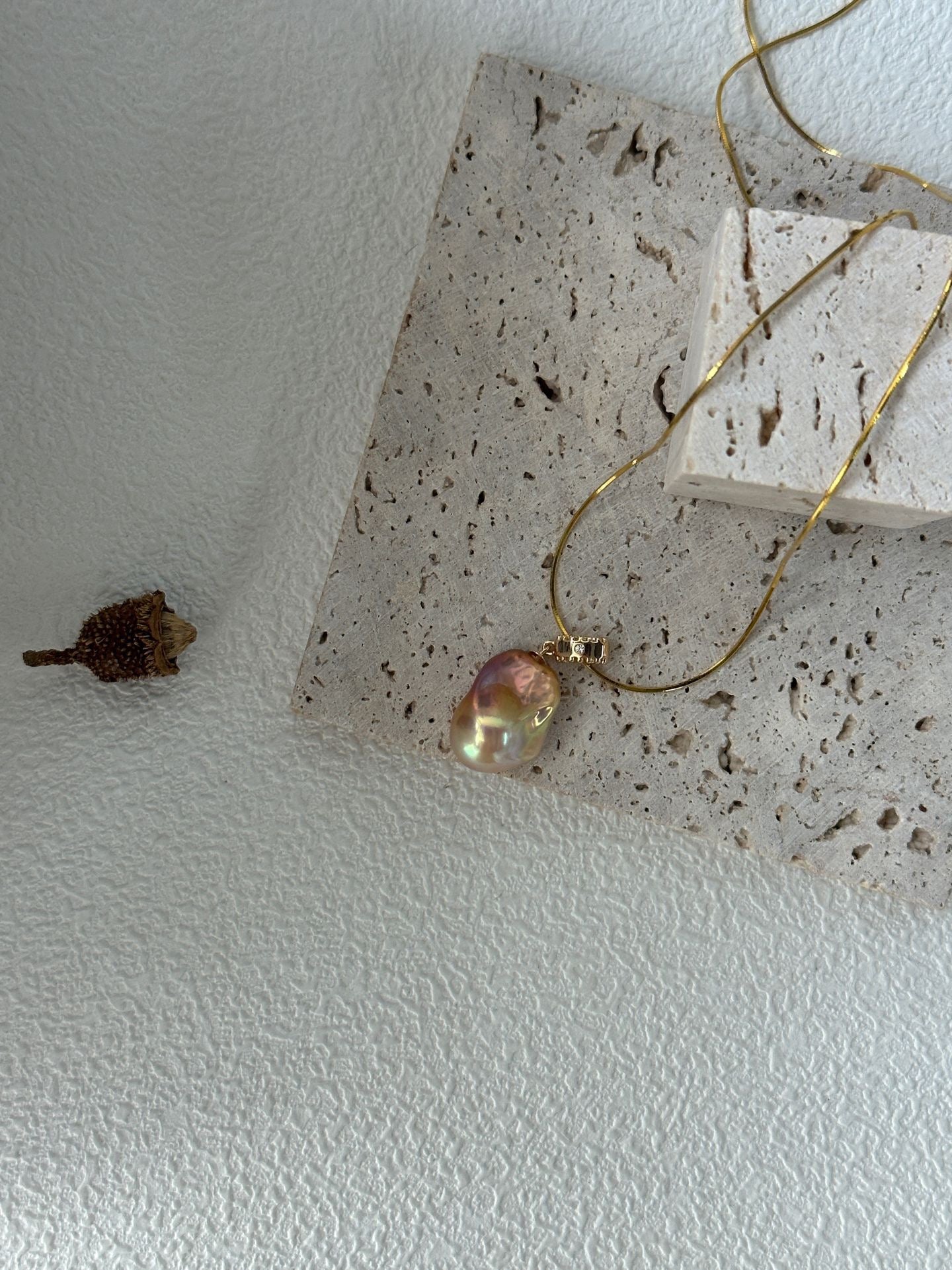 Detachable Baroque Pearl Necklace – 18K Gold Plated 925 Silver, Iridescent Mini Pearl Pendant, CZ Clasp, French Minimalist Jewelry