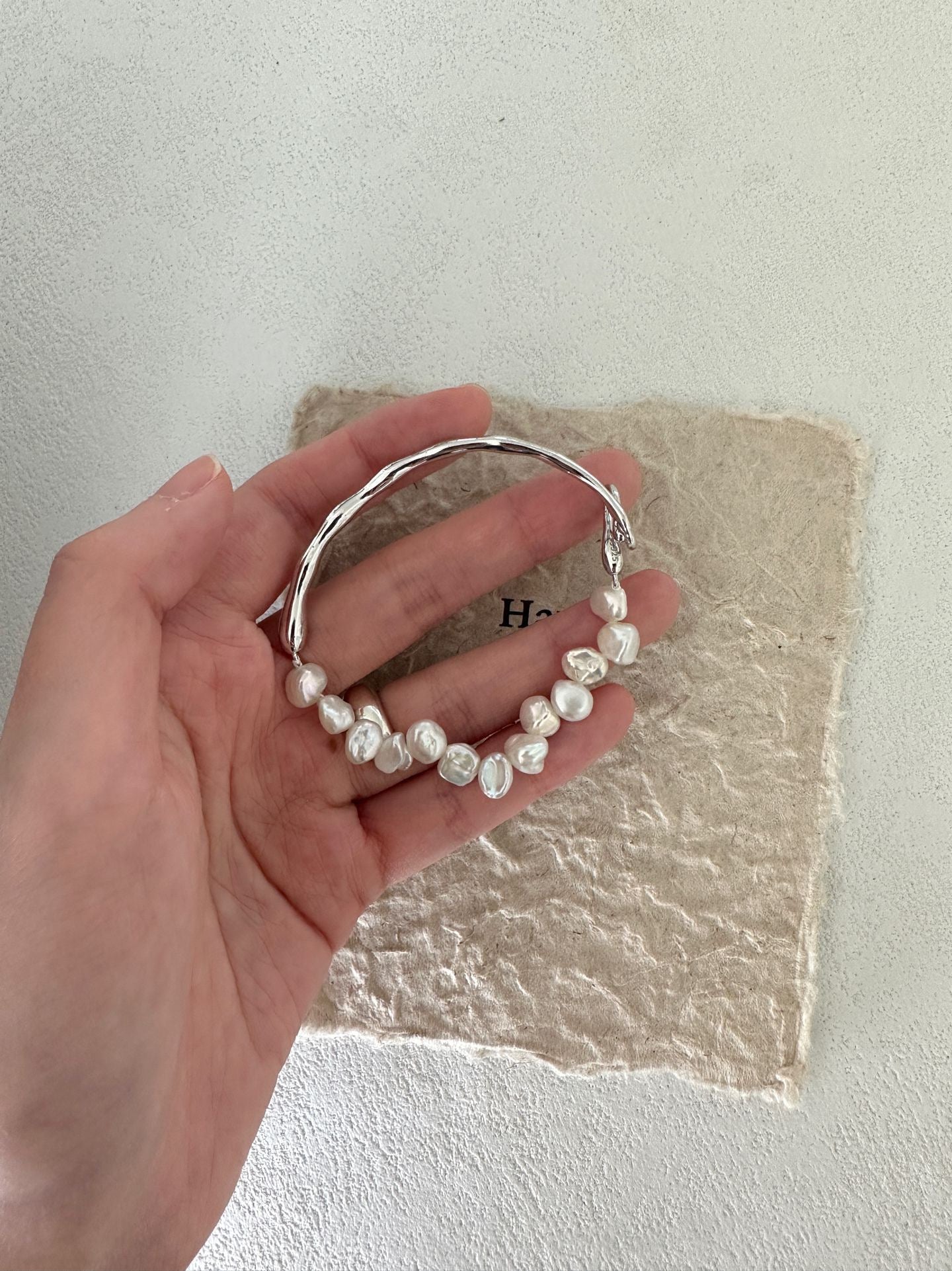 Baroque Pearl & White Gold-plated Silver Bangle Bracelet | Fixed Size | Elegant Minimalist Jewelry