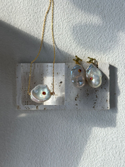 Petal Pearl Pendant Necklace with Ruby Inlay | 18K Gold-Plated Silver Chain
