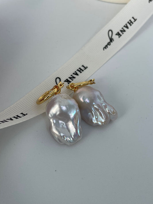 Dangling Baroque Pearl Earrings | 18K Gold-Plated Silver