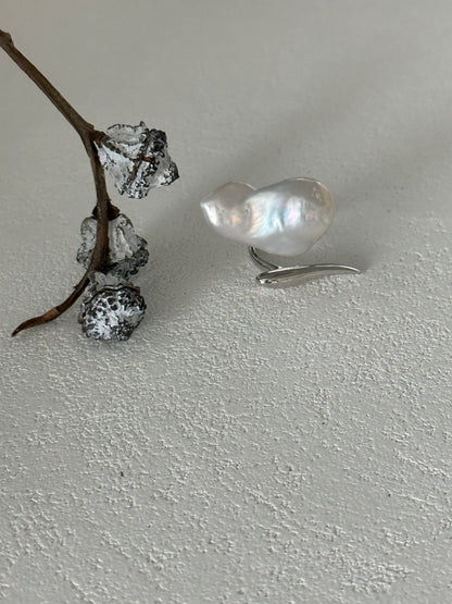 Blade-Edge Baroque Pearl Statement Ring · Adjustable S925 Silver